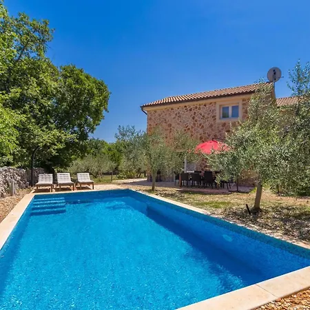 House Alyssa With Pool On Krk Island, 3km From Vrbnik (Primorje-Gorski Kotar)