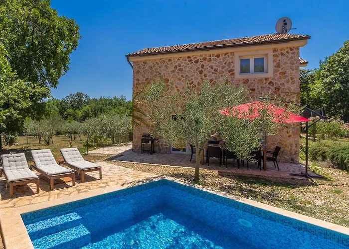 House Alyssa With Pool On Krk Island, 3km From * Vrbnik (Primorje-Gorski Kotar)