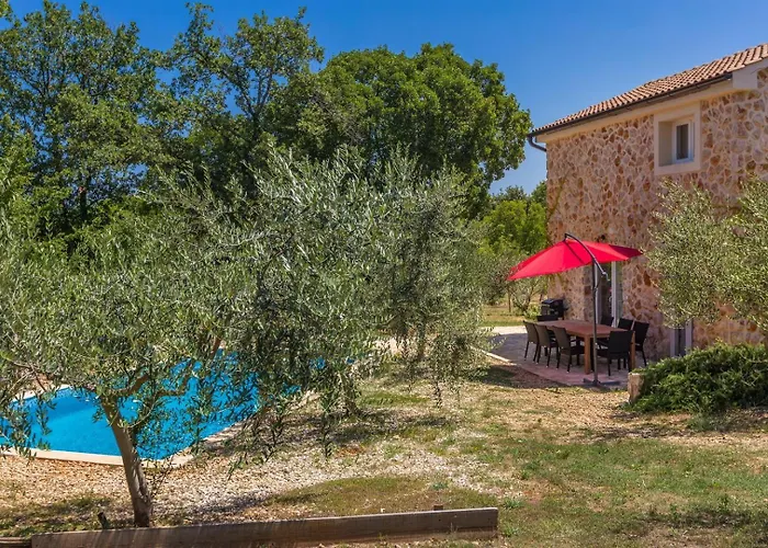 House Alyssa With Pool On Krk Island, 3km From Holiday home *
