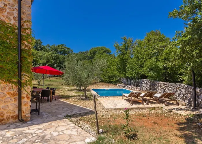 House Alyssa With Pool On Krk Island, 3km From *