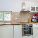 House Alyssa With Pool On Krk Island, * ヴルブニク