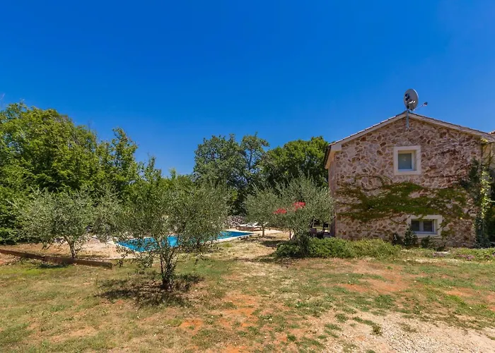 別荘 House Alyssa With Pool On Krk Island, ヴルブニク