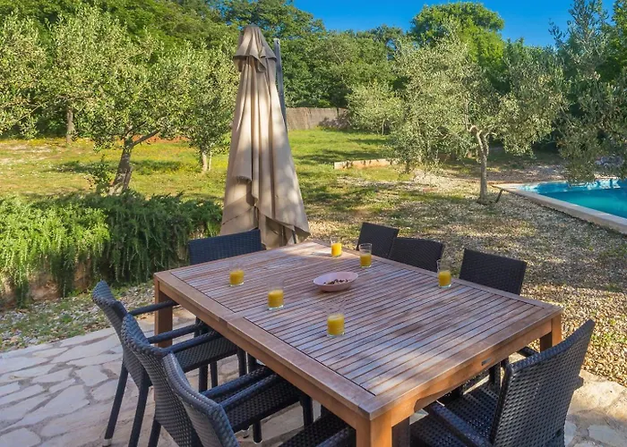 別荘 House Alyssa With Pool On Krk Island,