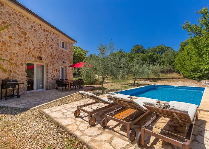 別荘 House Alyssa With Pool On Krk Island,