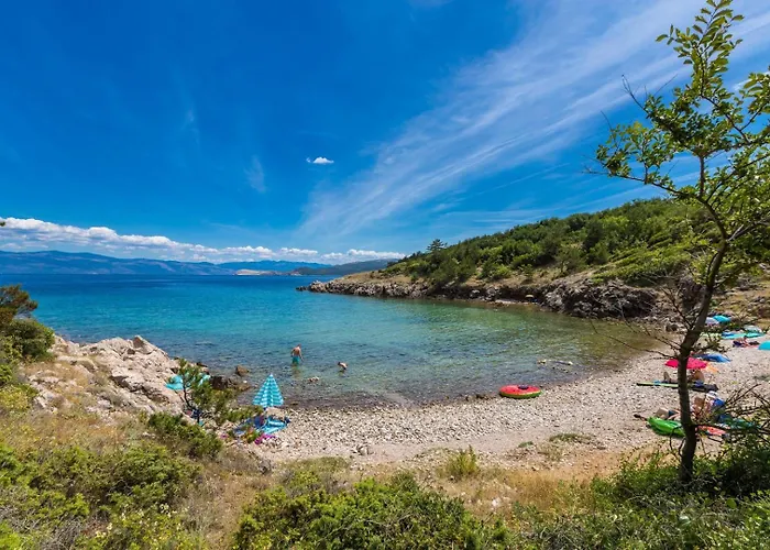 別荘 House Alyssa With Pool On Krk Island, ヴルブニク